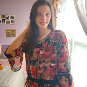 💙Bebe Floral Blouse